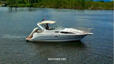 Bayliner 280 (13 pessoas)